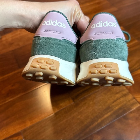 Adidas Green and Cream Classic Sneakers with Suede Finish - Picture 7 of 16